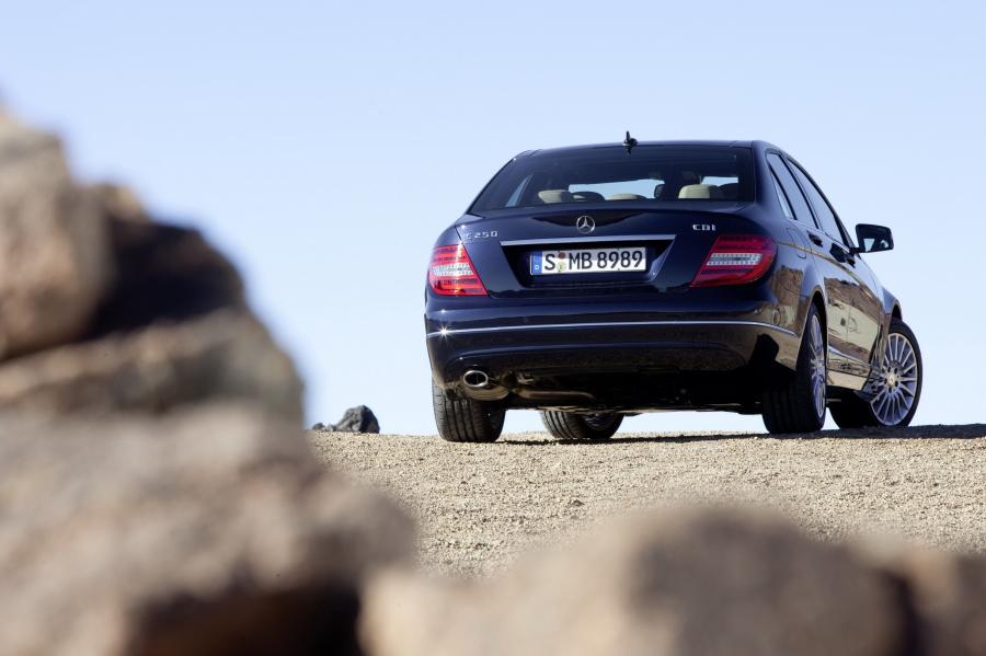  Mercedes-Benz C-Class 2011 года  (фото 17 из 23)